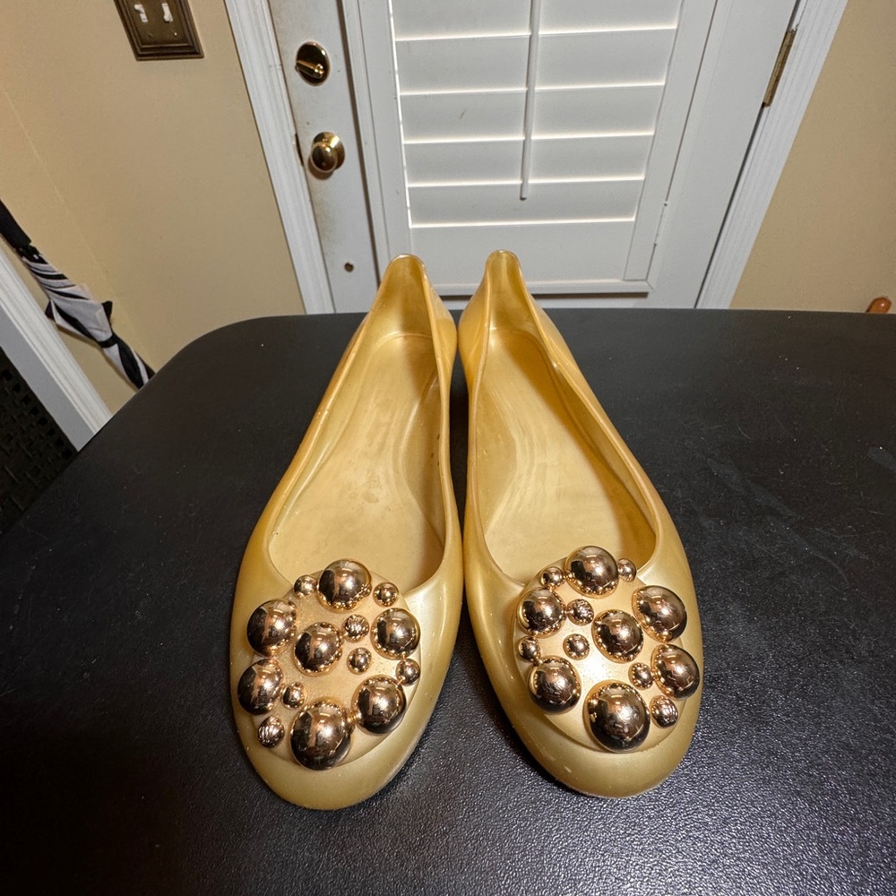 Stuart Whitman size 6 ballet flats rain shoes